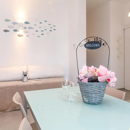 Apartmán 600 Meters From The Sea - Private Courtyard And Parking *
